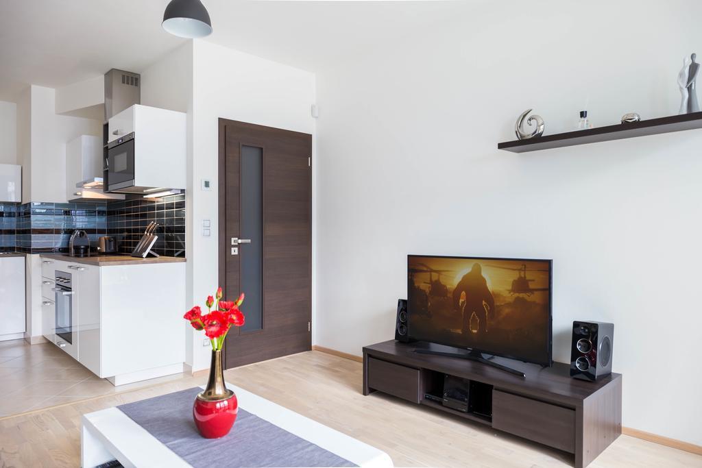 Kalina Apartment Praag Buitenkant foto