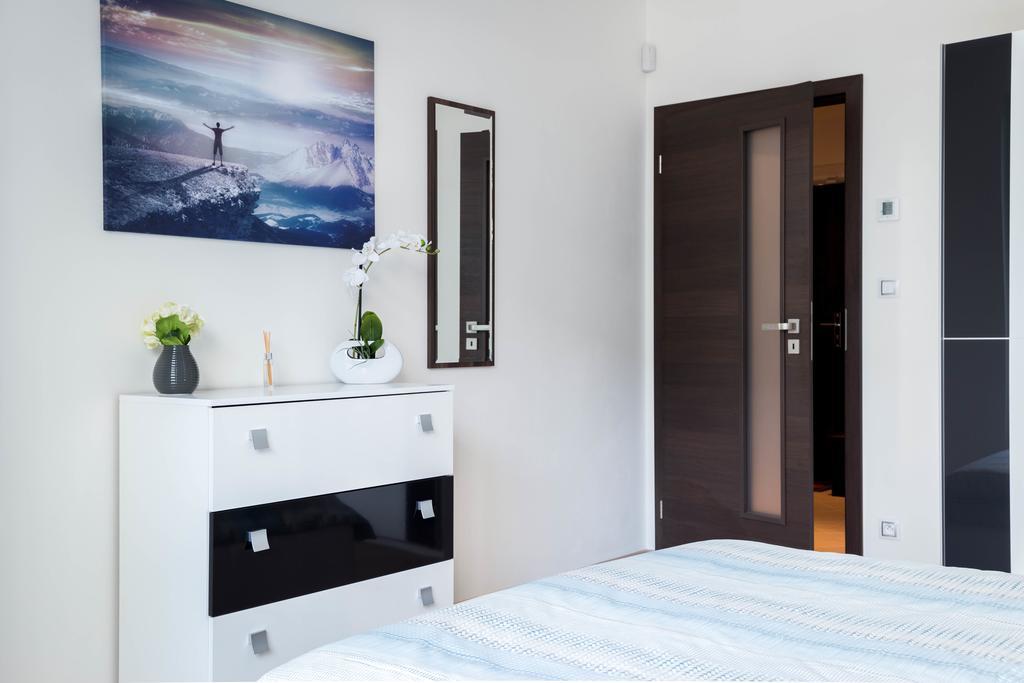 Kalina Apartment Praag Buitenkant foto