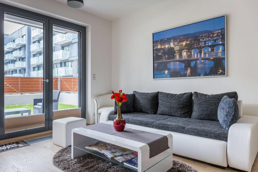 Kalina Apartment Praag Buitenkant foto